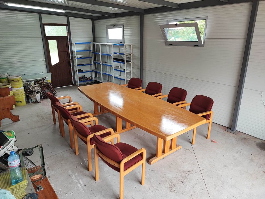 Маса от масивен дъб и 8 стола