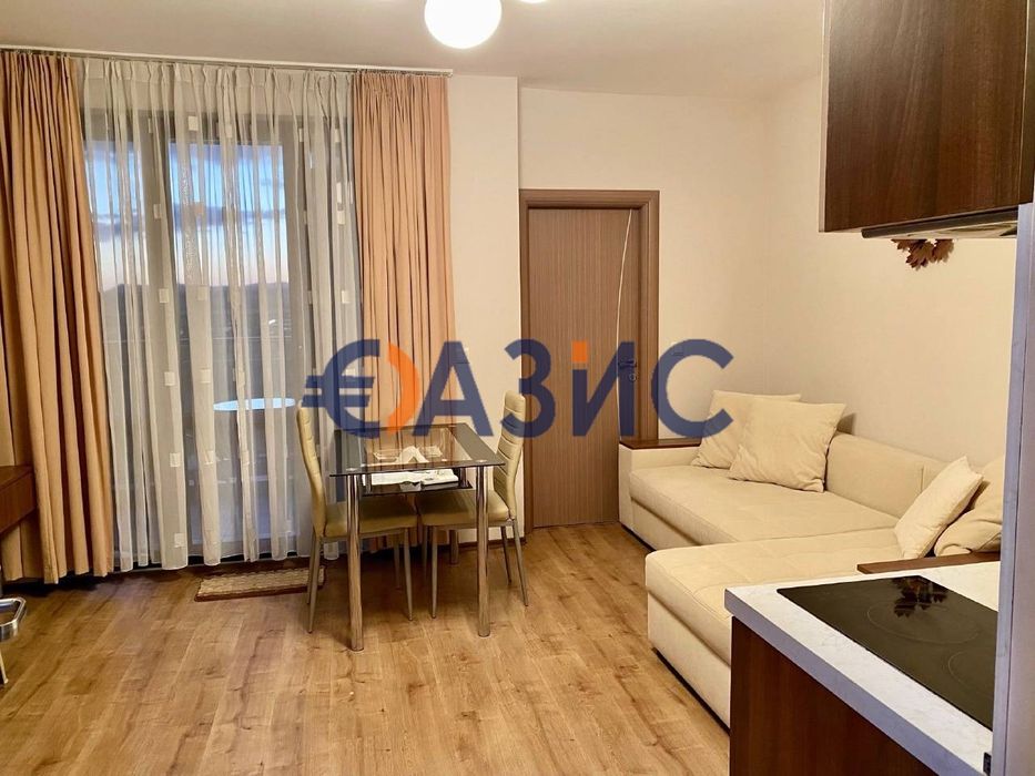 Продава се Двустаен апартамент в к.к. Слънчев бряг - 49 кв.м за 1347 €/кв.м - Снимка #2