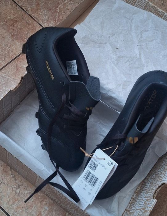 Ghete de fotbal mărimea 40