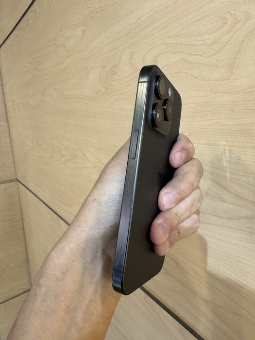 iPhone 15 pro 256g 100% 7 циклов