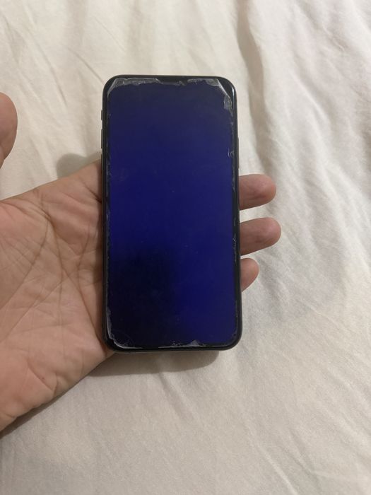 Продам IPhone xs 256gb black