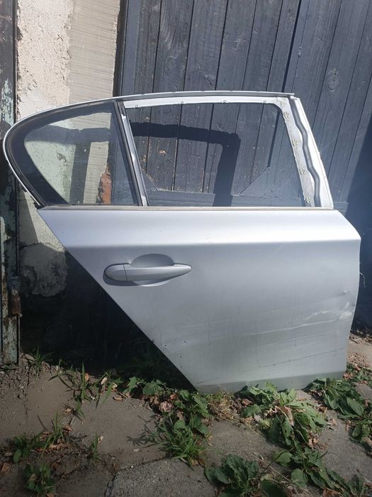 Задна дясна врата за БМВ 1 серия-20лв