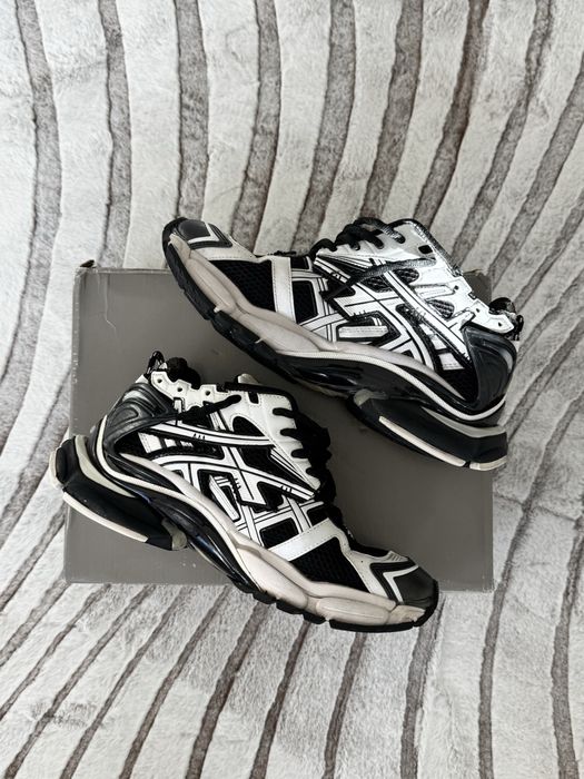 Balenciaga Runner