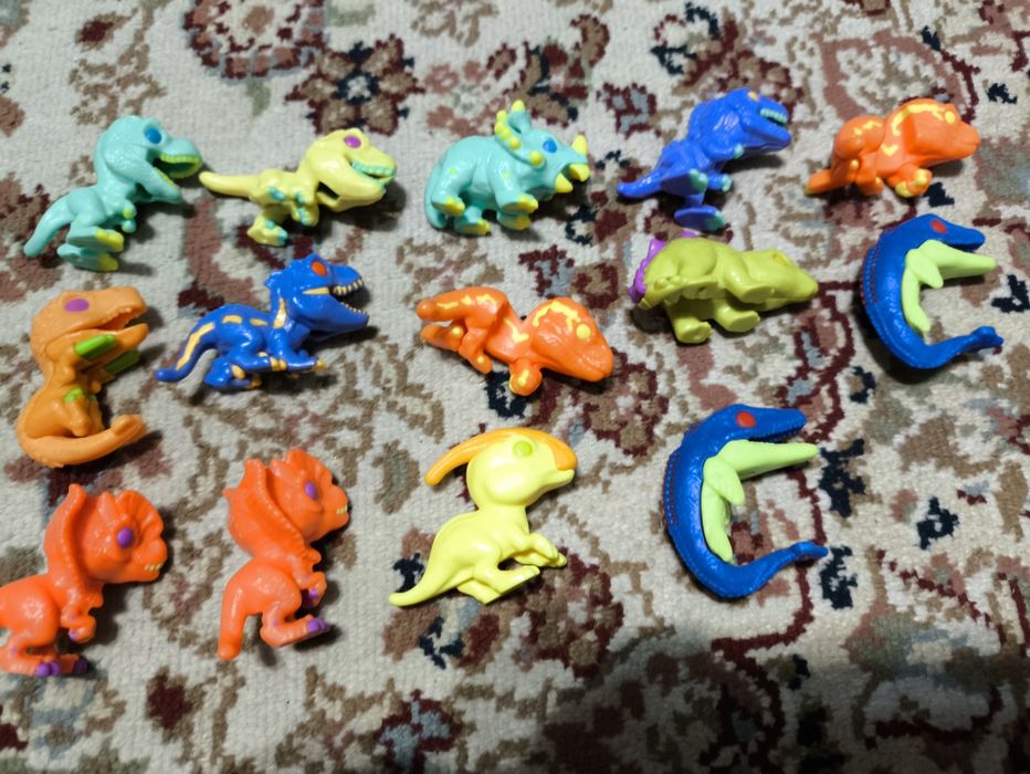 Kinder joy динозавры