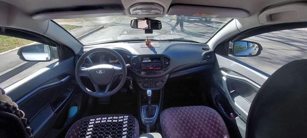 Лада Веста 2021 года.