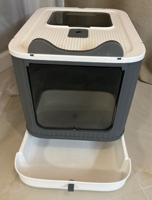 Закрита/затворена котешка тоалетна