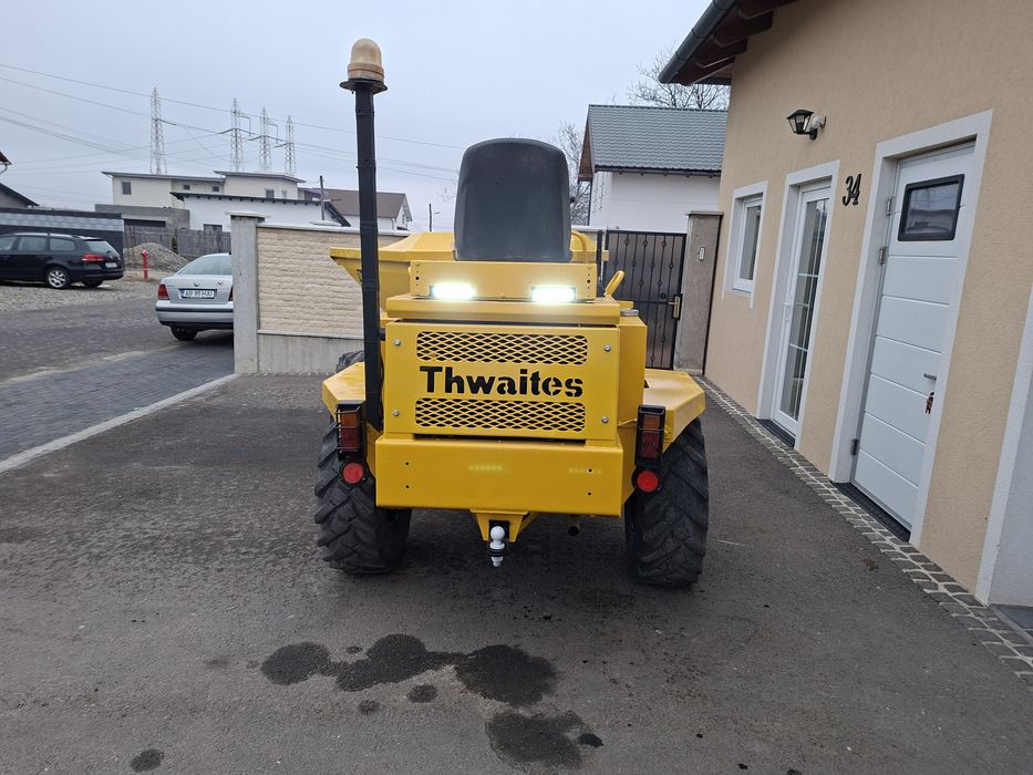 Dumper 2 to,Rotativ si cu lift la 1, 75.Masa proprie 2 to