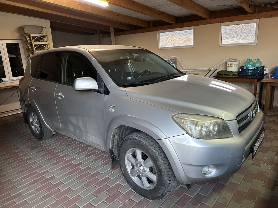 Toyota Rav4 2007 2.2 diesel 177cp 291000 km