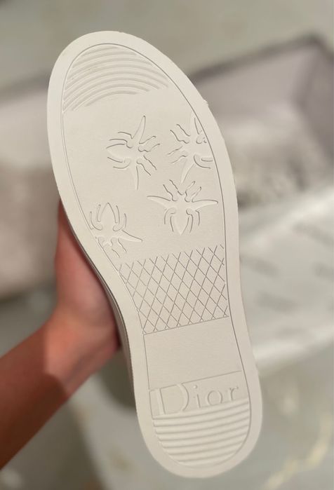 продам кроссовки dior