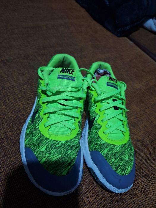 Adidasi Nike sport