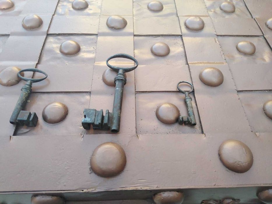 Античен сейф френски