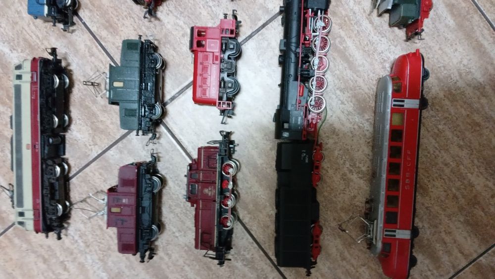 Lot locomotive CC trenulet electric HO