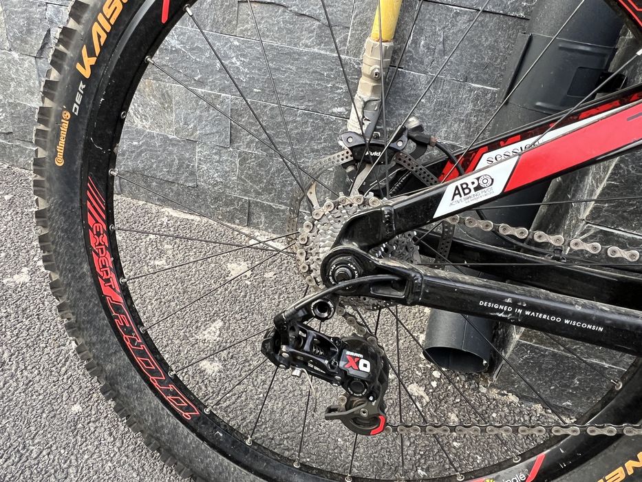 Titlu bun pentru OLX: Trek Session 8 FOX 40 Downhill/Freeride Bike Park MTB
