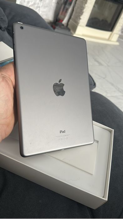 Продам обмен Ipad Air в отличном состоянии