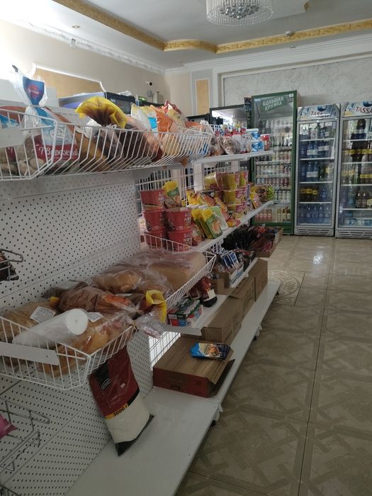 Полки для магазинов