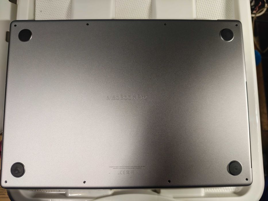 MacBook Pro A2485-2021
