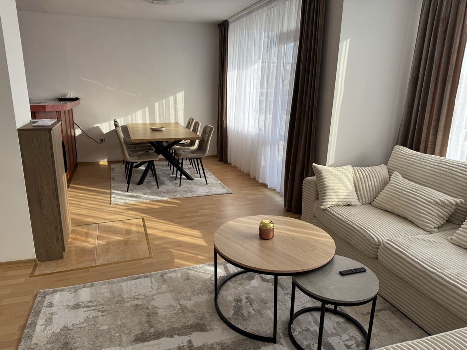 Продава се Тристаен апартамент в Хасково, Училищни - 105 кв.м за 792 €/кв.м - Снимка #1