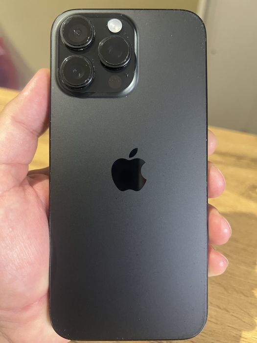 Iphone 16 Pro Max. Black