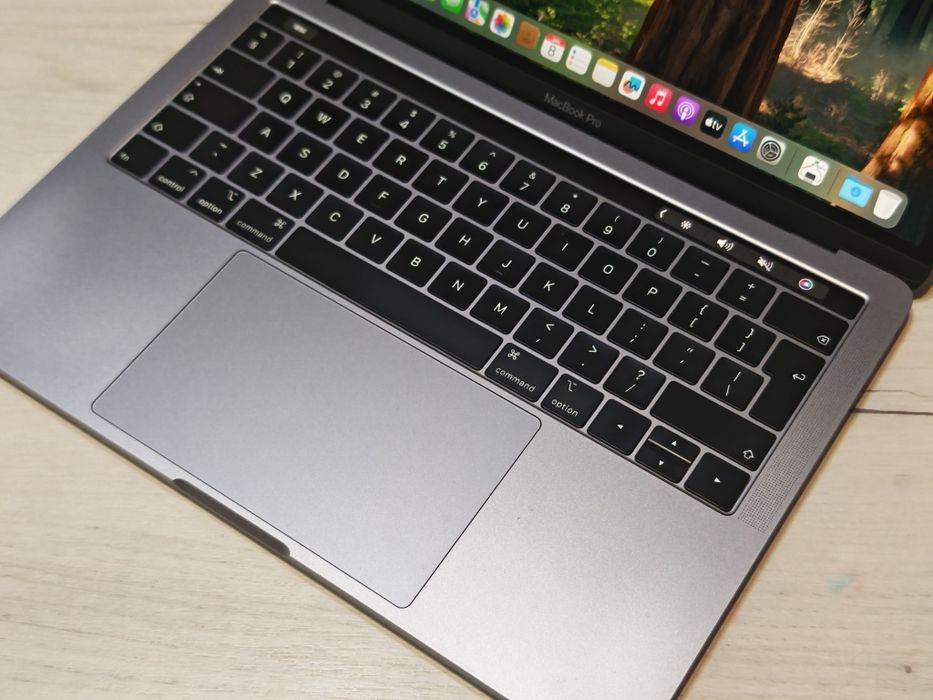 Macbook Pro 13" 2019 i5 16 GB RAM 512 GB SSD