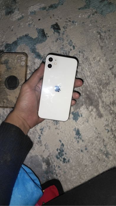 Iphone 11 128 ем 87 чотки састаяна