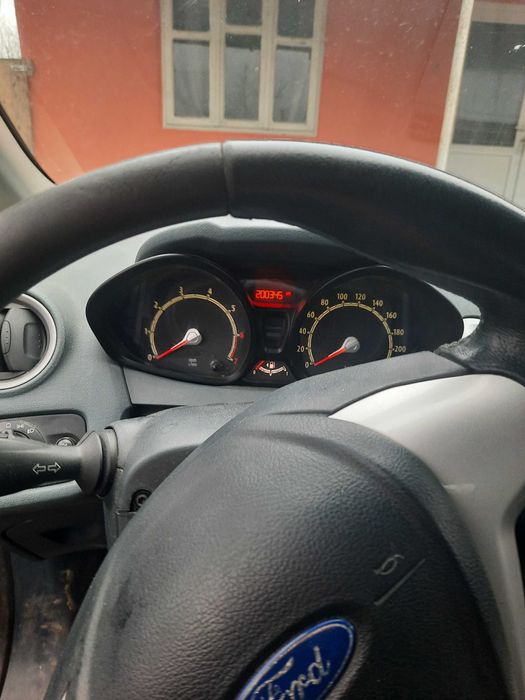 Ford Fiesta Plus 2010 benzina+GPl