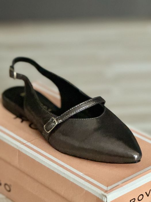 Pantofi cu varf ascutit. Noi