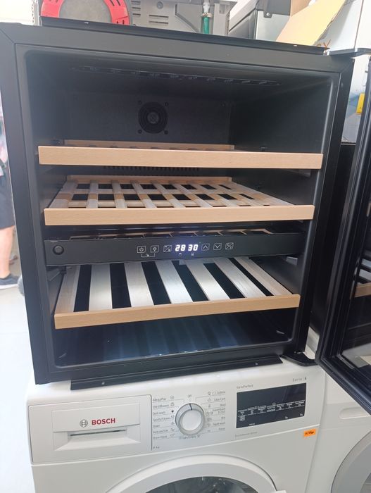 Нова!!! Витрина за вино FRILEC