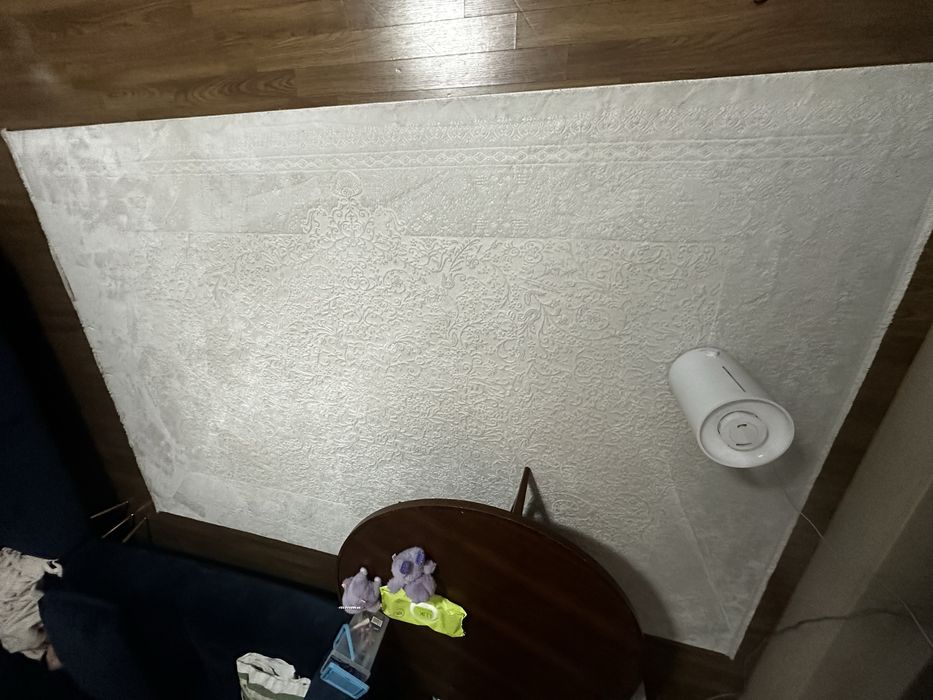 Ковры четыре шт, разных размеров