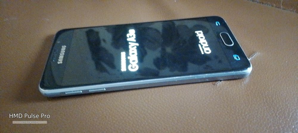 Samsung galaxy A3   android  работи със всички оператори