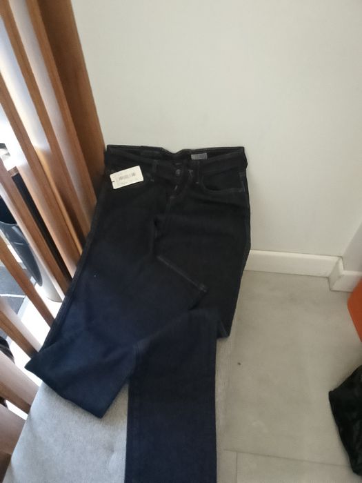 Blugi Armani mărimea 27 de dama