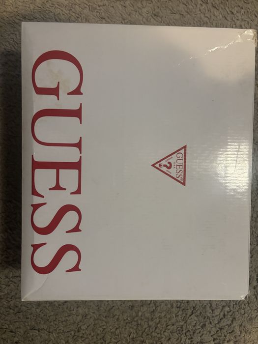 Оригинални боти Guess