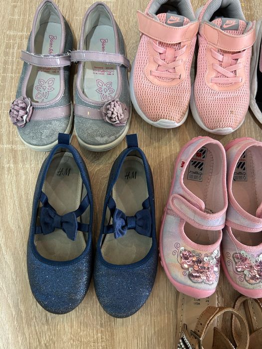 Продам обувь на девочку 28-29