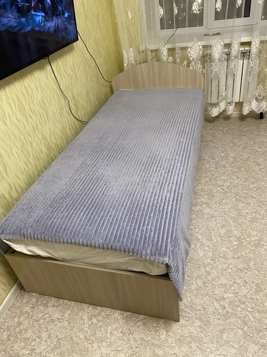 Продам кровать 200х90 см