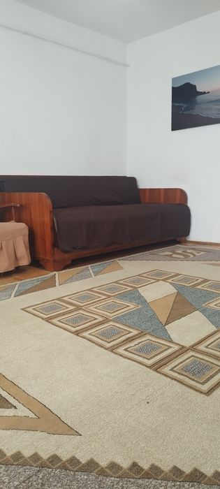 Ofer spre închiriere garsoniera
