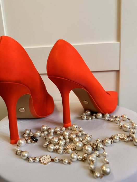 Обувки и сандали