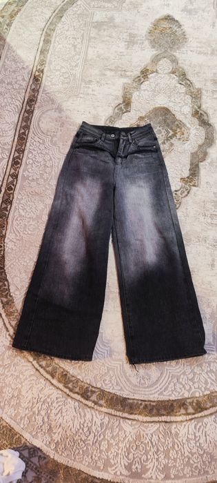 чёрные широкие джинсы