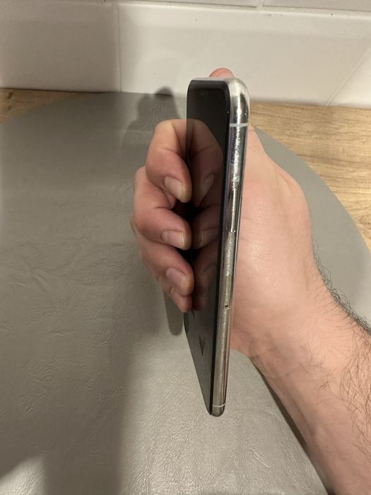 iPhone 11 Pro Max 64GB White