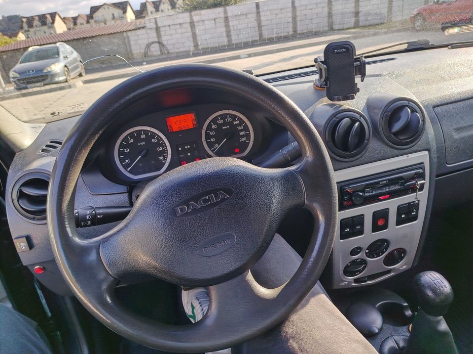 Se vinde dacia Logan benzina +gaz