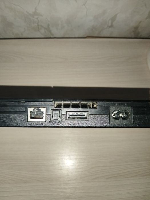 Продам playstation 2 + 64 mb memory card