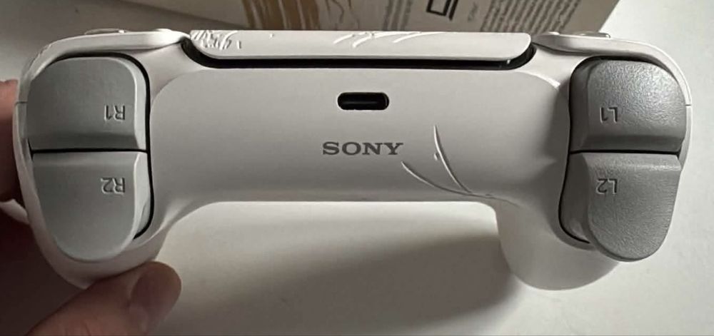 Ghost of yotei controller playstation 5