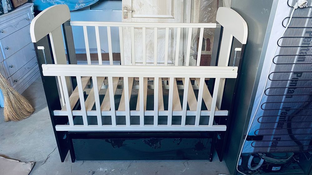 Продаётся манеж с полкой