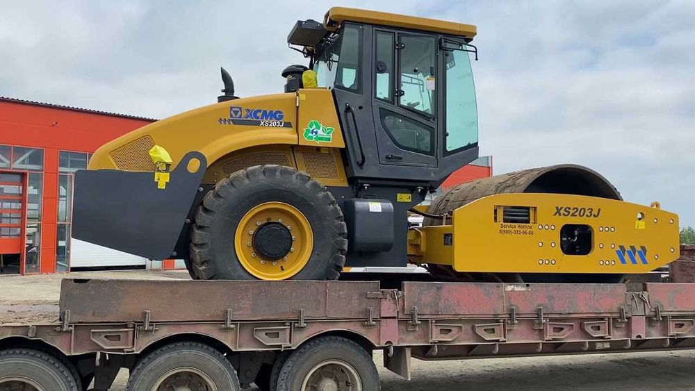 Одновальцовый вибро-каток  XS183J 18 тон