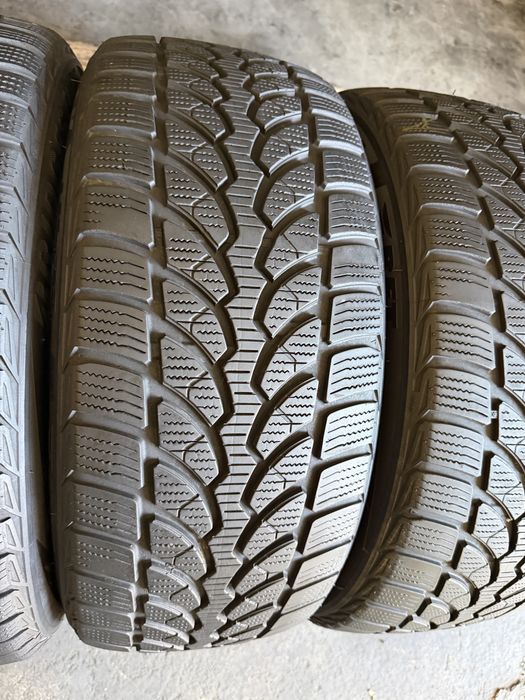 4 anvelope iarna 225/50/17 , Bridgestone, RunFlat  , 6.5-7 mm !