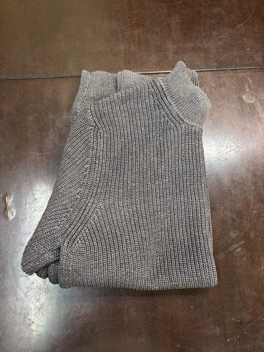 Продам теплый свитер