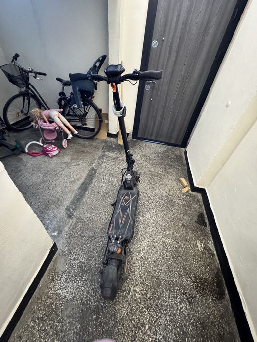 Продавам ел тротинетка G2 Master