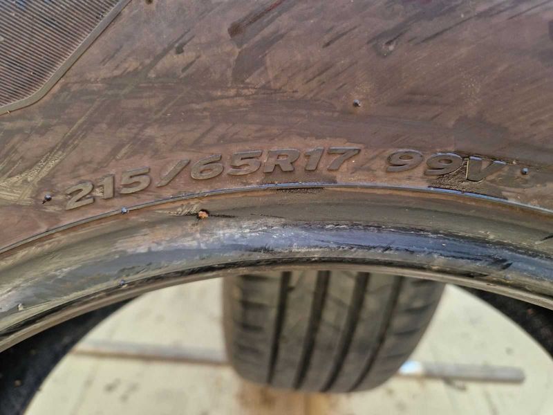 2 Hankook R17 215/65
летни гуми
DOT0822