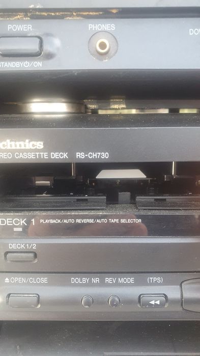 Linie audio technics cu boxe
