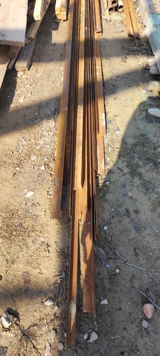 У г о л ь н и к  металл