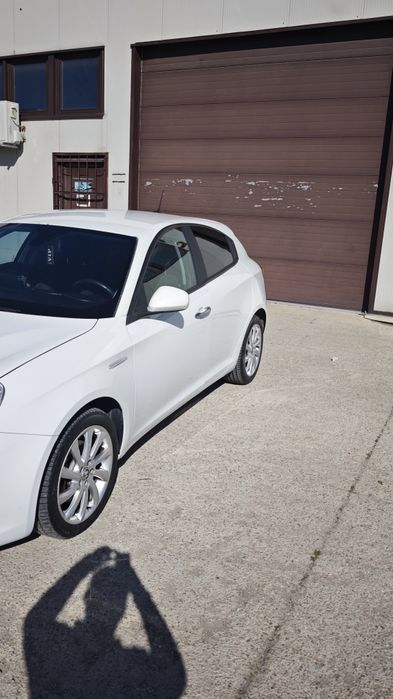 ALFA ROMEO Giulietta 2012 — imagine 4
