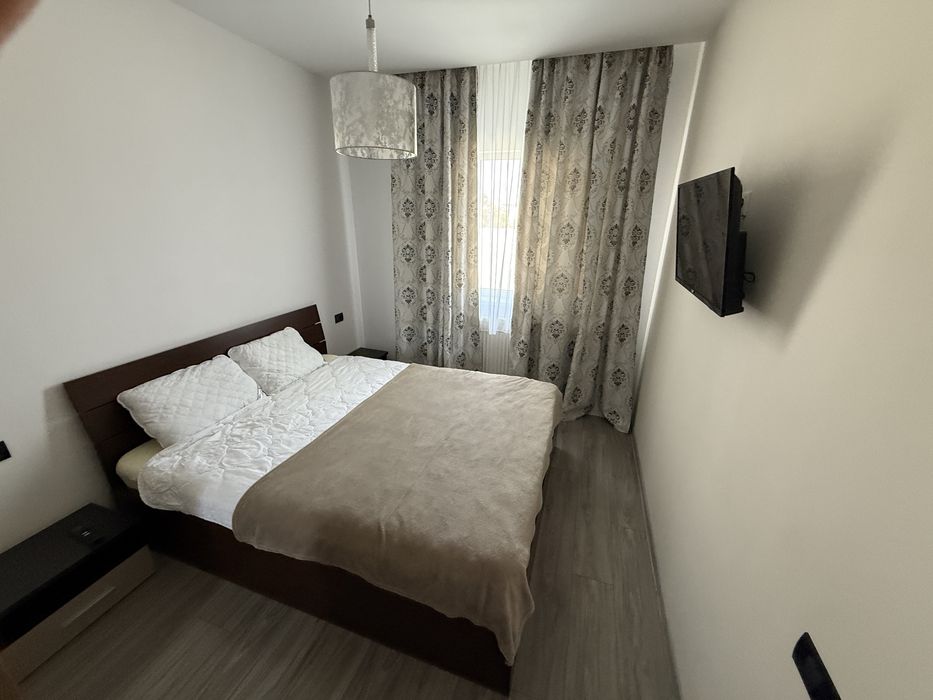 Inchiriez apartament 2 camere Fratii Golesti